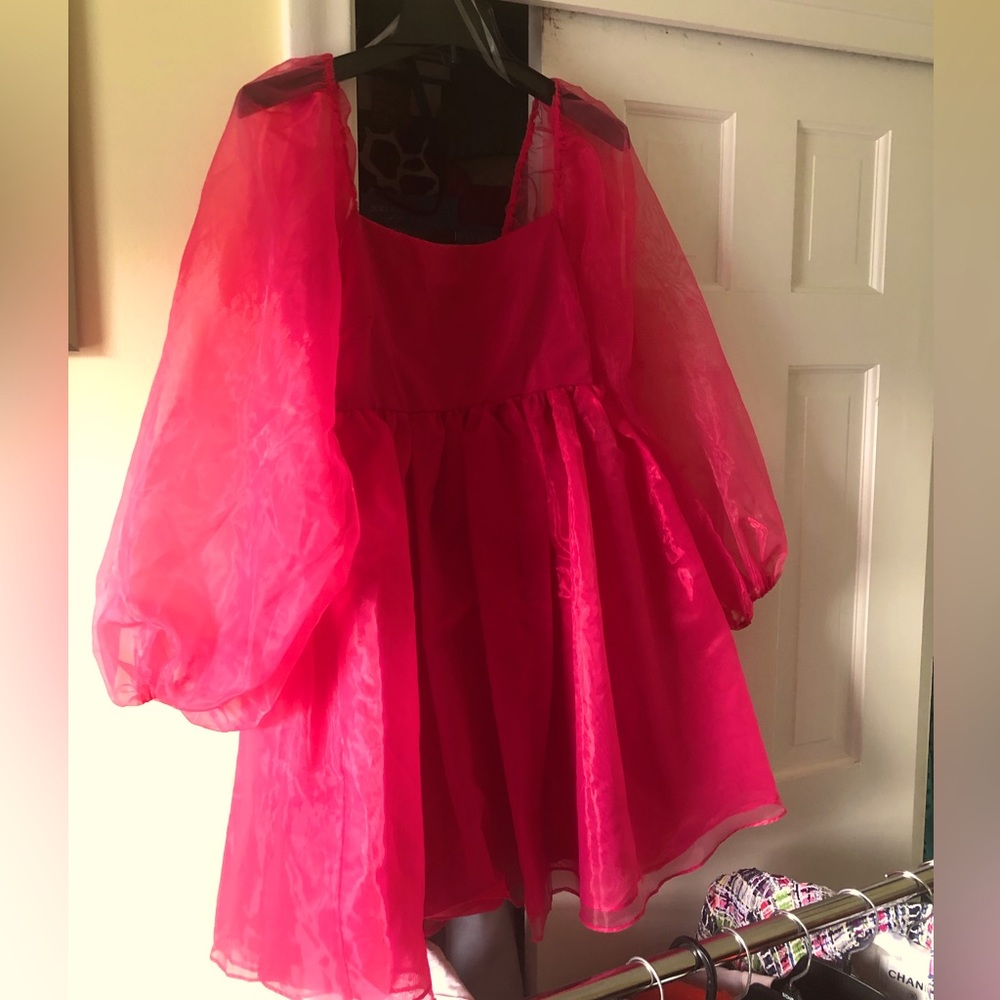 Organza pink dress. Size medium.
